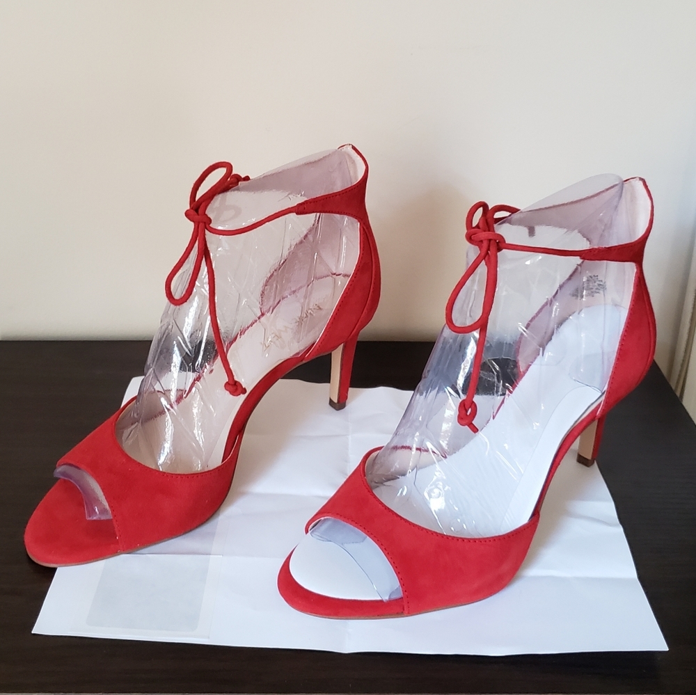Red Sandals - Picture 2 of 6